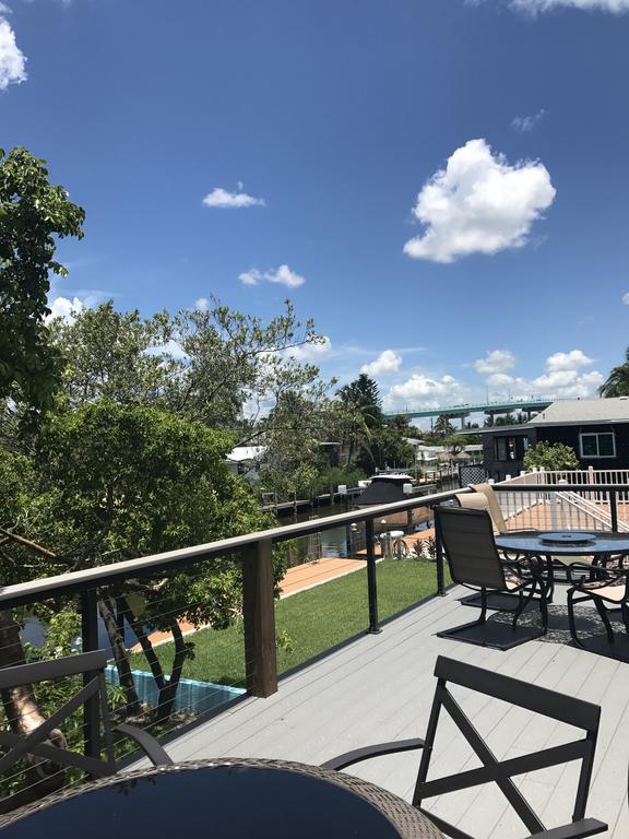 Fort Myers Beach House-On A Canal Exterior photo