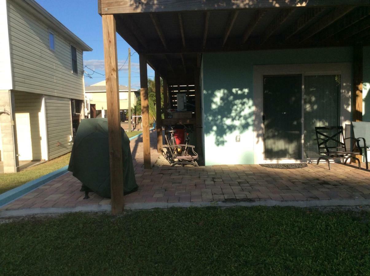 Fort Myers Beach House-On A Canal Exterior photo